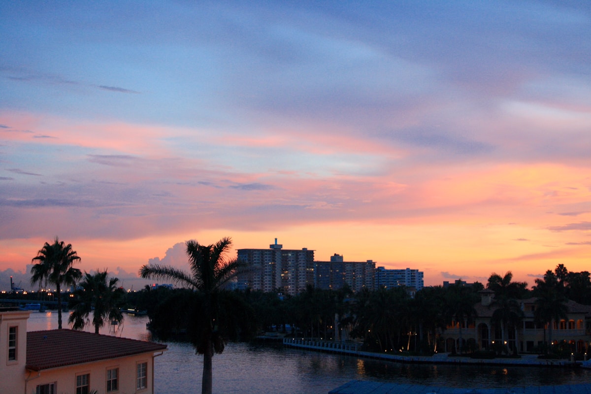 Fort Lauderdale Intracoastal waterfront sunset — waterfront dining cruise